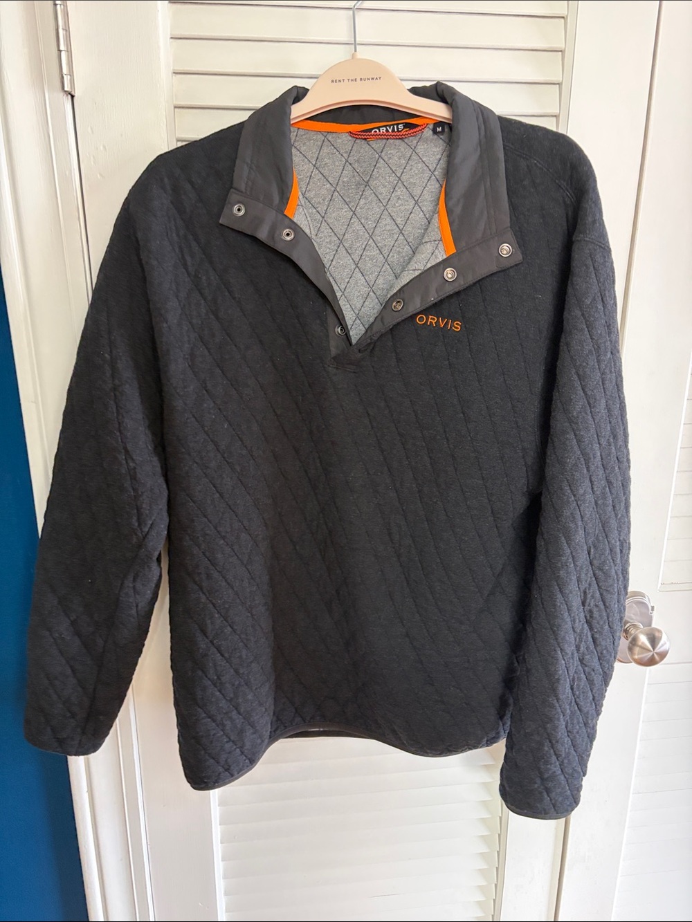 Orvis Quilted Lightweight Pullover Jacket in Charcoal with Orange Trim